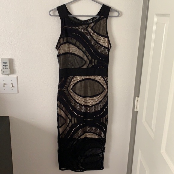 Lace Sheath Dress - Picture 2 of 10